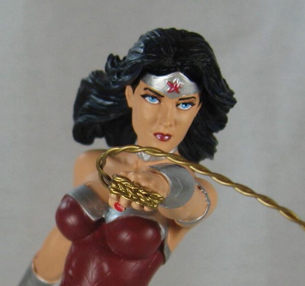 Wonder Woman New 52 Statue Cover Girls of the DC Universe (2012) NEW SEALED