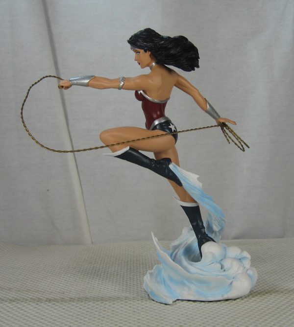 Wonder Woman New 52 Statue Cover Girls of the DC Universe (2012) NEW SEALED - Image 3