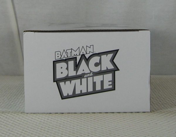 Harley Quinn Black and White Statue Paul Dini 1905/5200 1st Edition NEW SEALED - Image 6
