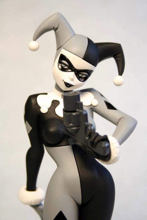 Harley Quinn Black and White Statue 1st Edition 3090/5200 Bruce Timm NEW SEALED - Image 4