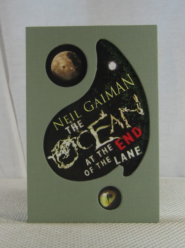 Neil Gaiman Ocean at the End of the Lane Signed Edition 817/2000 1st Edition NEW