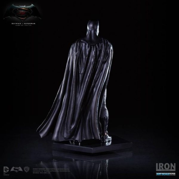 Iron Studios Batman v Superman Batman 1/10 Statue DC Comics NEW SEALED - Image 3