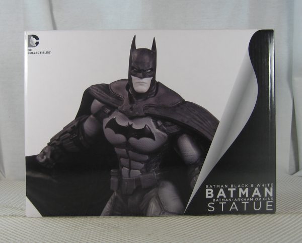 Batman Black and White Arkham Origins Statue DC Collectibles NEW SEALED - Image 2