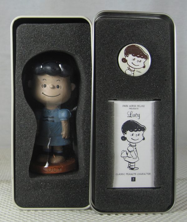 Dark Horse Peanuts Lucy Statue 132/650 60th Anniversary #3 BRAND NEW - Image 9