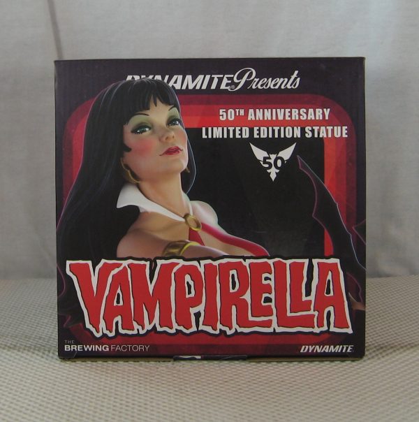 Vampirella Jose Gonzalez Statue 93/706 Dynamite 50th Anniversary NEW SEALED - Image 8