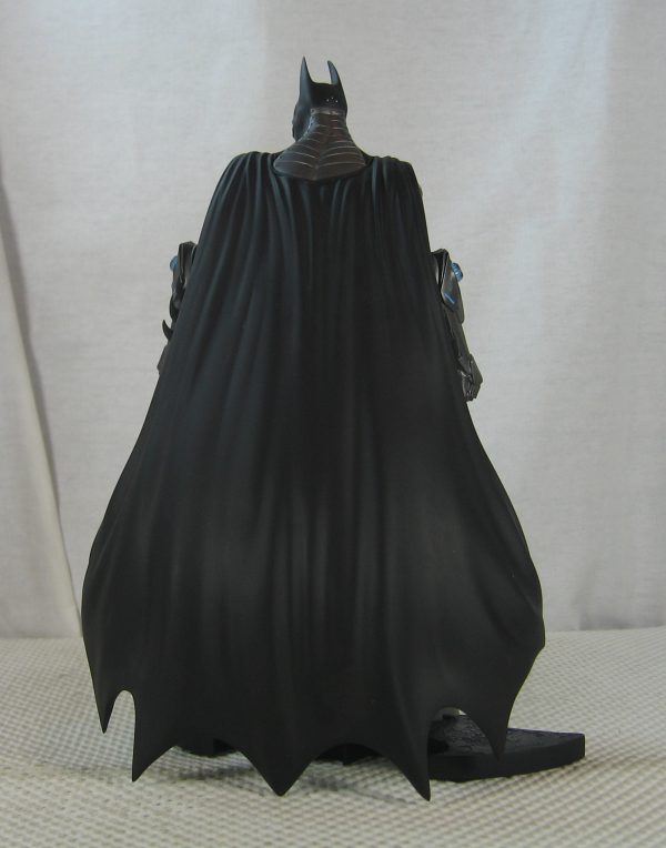 Batman Arkham Asylum Armored Statue DC Collectibles BRAND NEW - Image 10