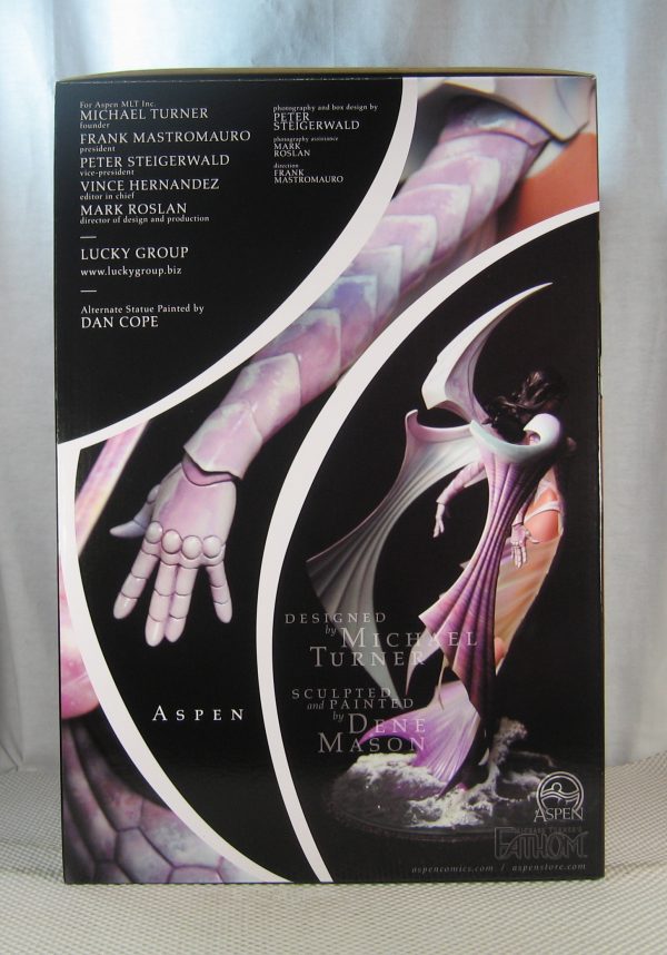 Fathom Aspen Matthews Statue 765/900 Michael Turner BRAND NEW - Image 4