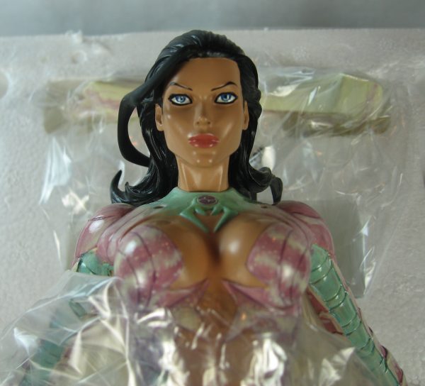 Fathom Aspen Matthews Statue 765/900 Michael Turner BRAND NEW - Image 13