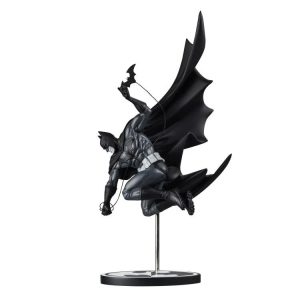 Batman Black and White Statue InHyuk Lee 497/524 DC Direct McFarlane Toys SEALED